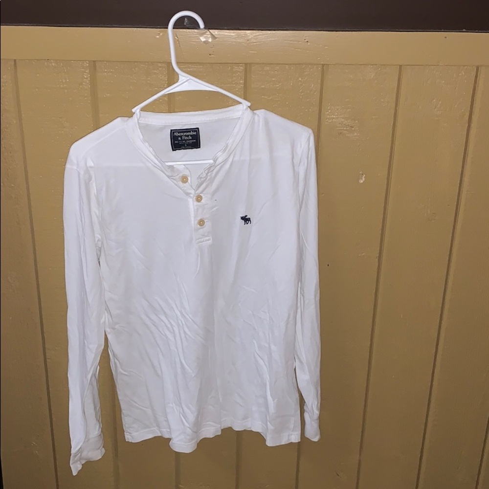 White Abercrombie button down tee